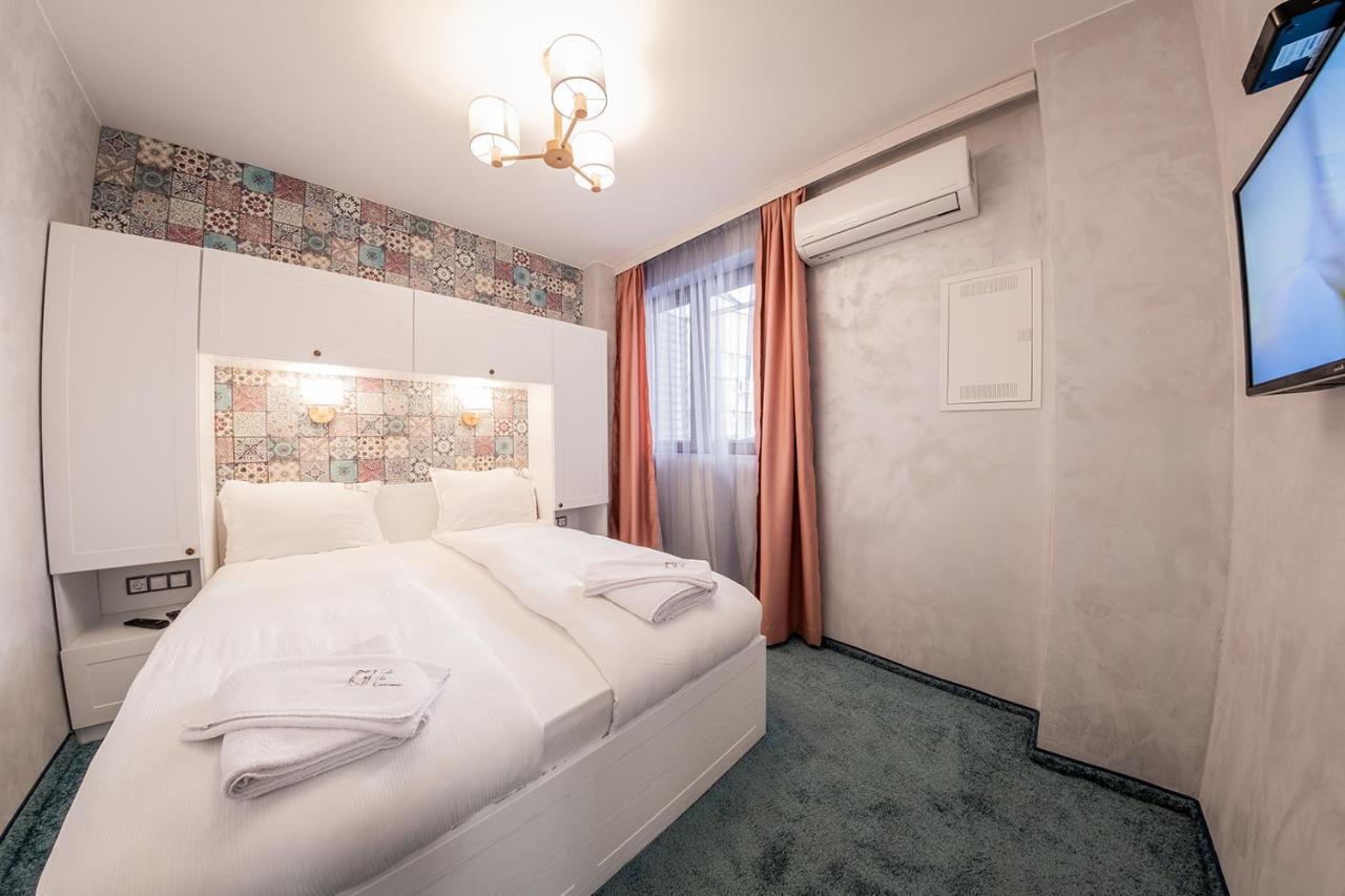 Sofia Rococo Life Apartments Esterno foto