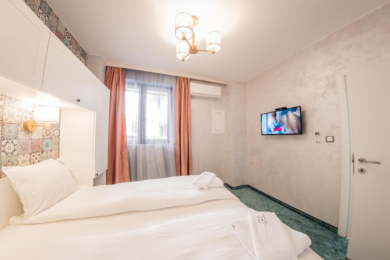 Sofia Rococo Life Apartments Esterno foto