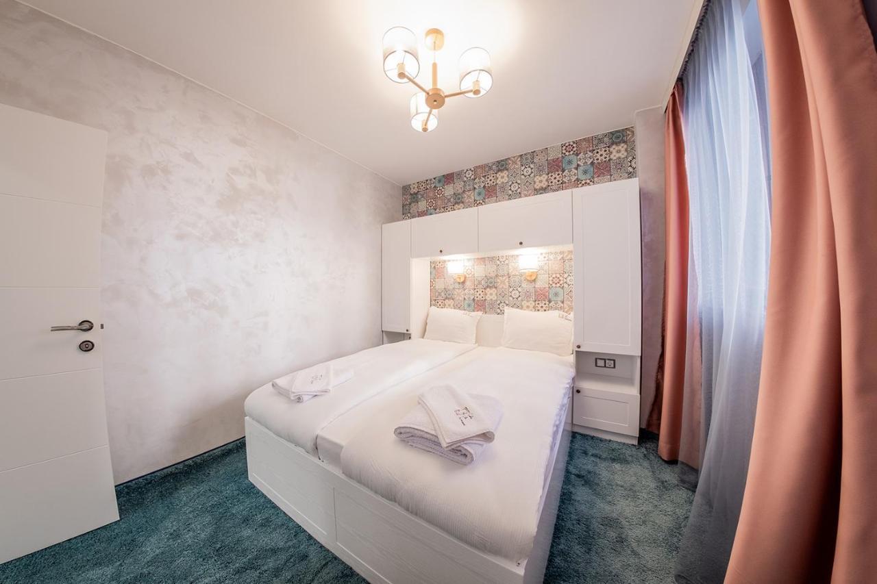 Sofia Rococo Life Apartments Esterno foto